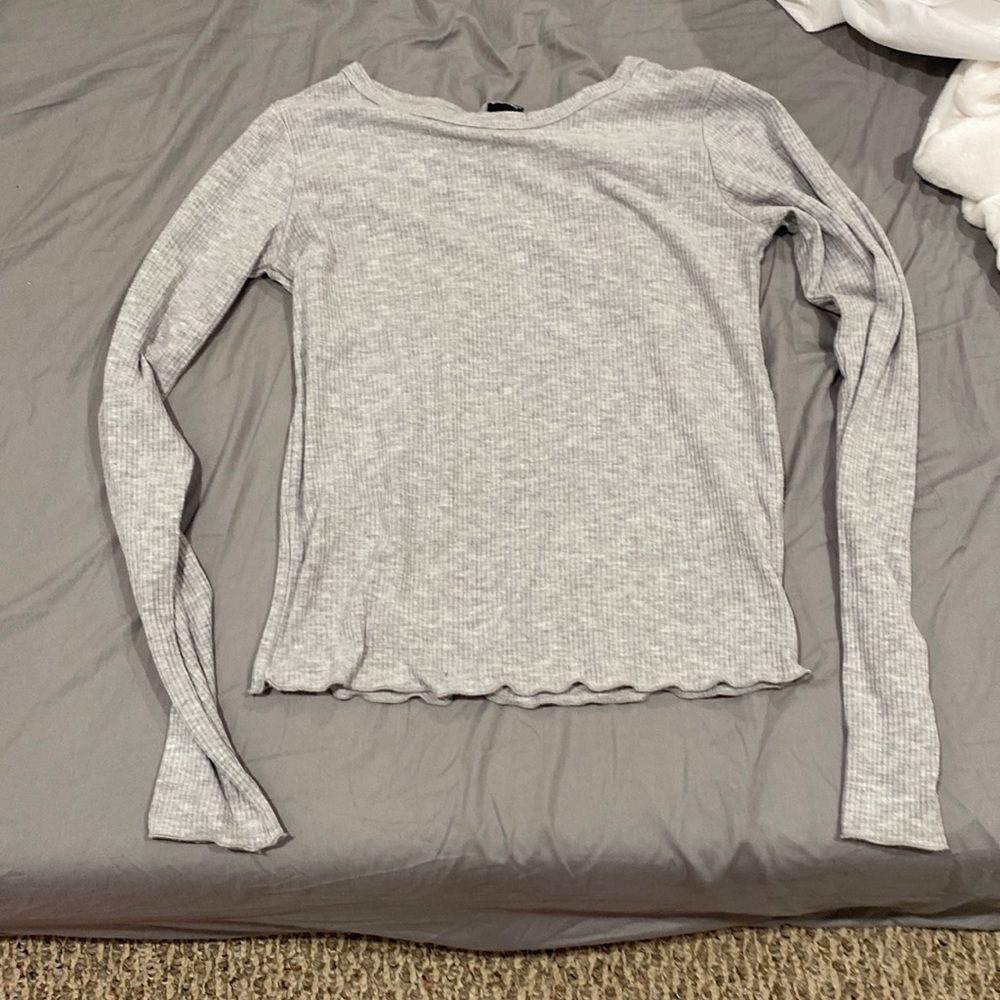 long sleeve grey shirt